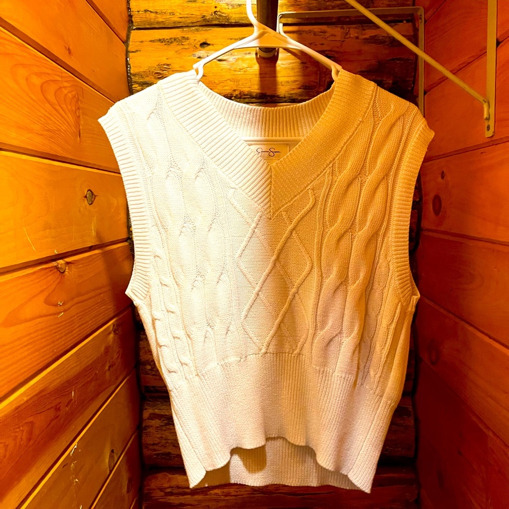 Sweater - Picture 1 of 1